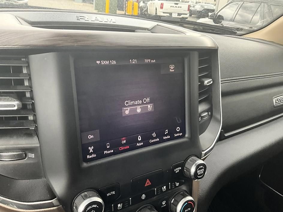 Used 2019 RAM 1500 Laramie AWD/4WD image 21