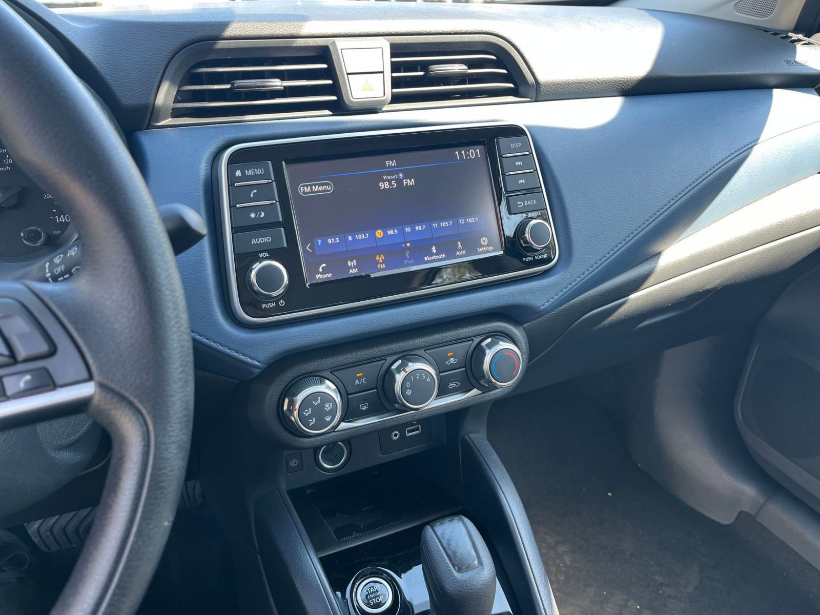 Used 2025 Nissan Versa SV image 17