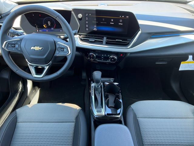 New 2026 Chevrolet Trax LT w/ LT Convenience Package FWD image 2