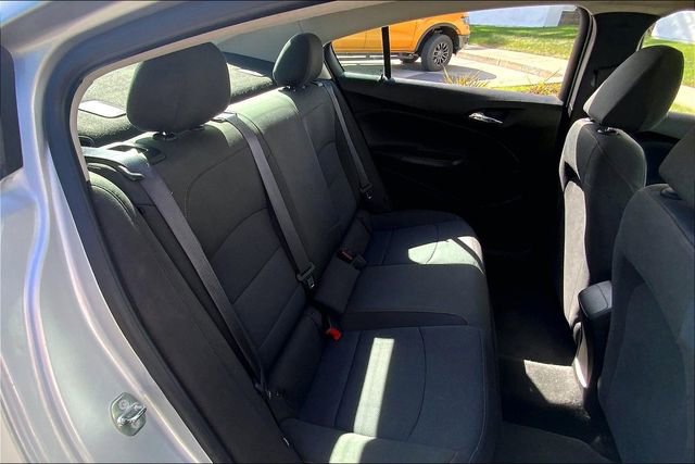 Used 2018 Chevrolet Cruze LS image 26