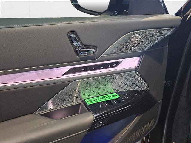 Used 2025 BMW i7 M70 image 8