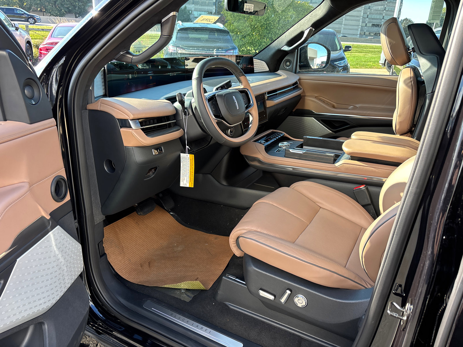 New 2025 Lincoln Navigator L Black Label image 25