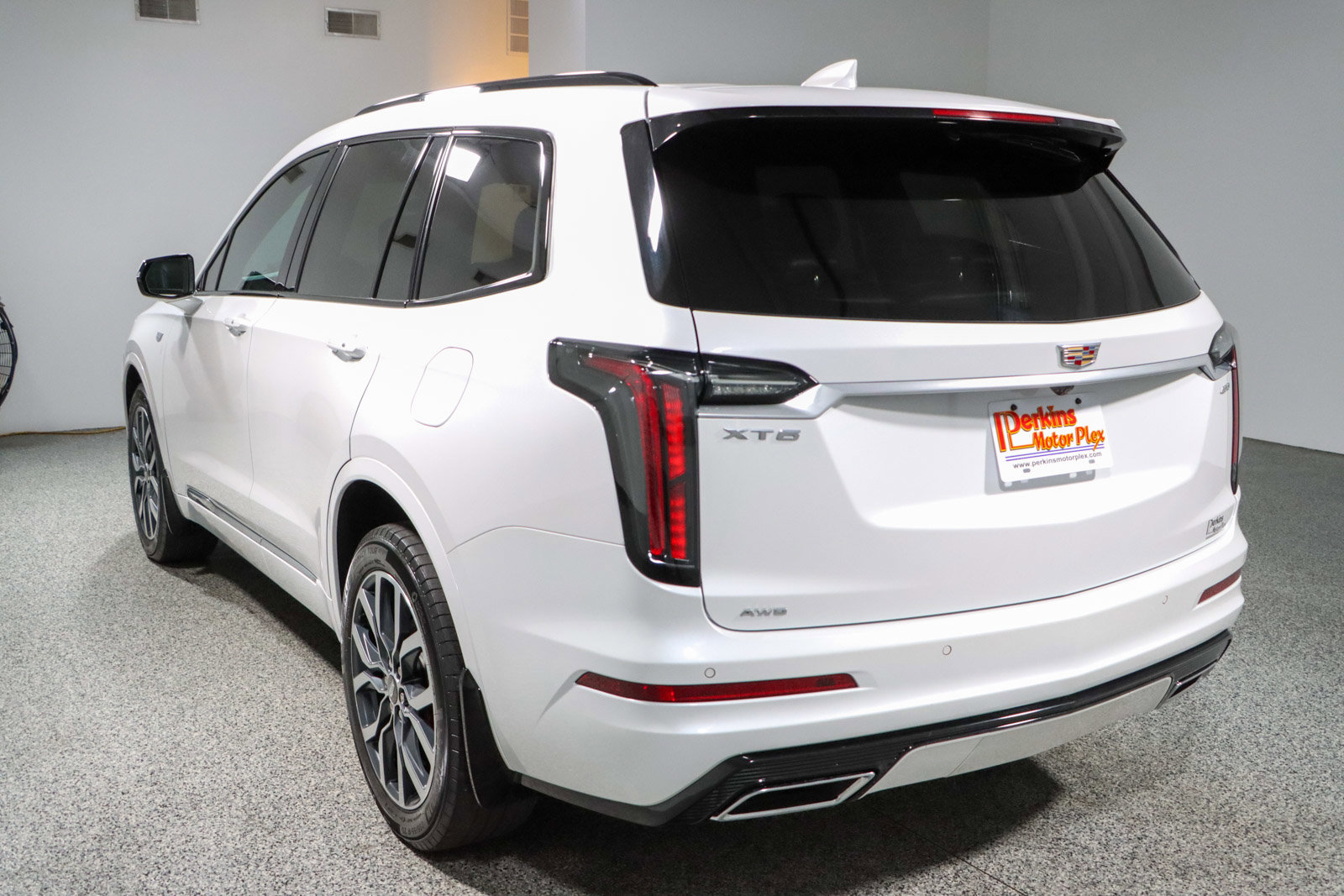 Used 2023 Cadillac XT6 Sport AWD/4WD image 9