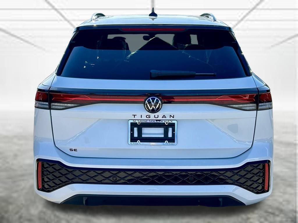 New 2026 Volkswagen Tiguan SE R-Line FWD image 6