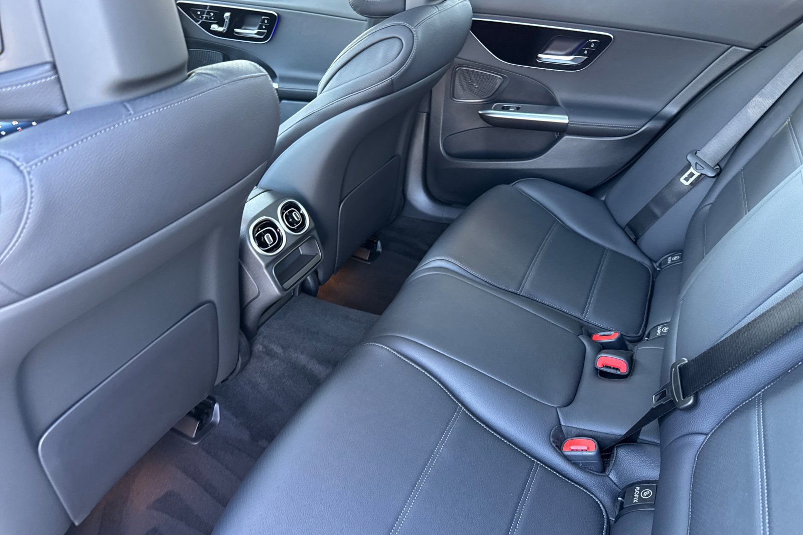 New 2026 Mercedes-Benz C 300 4MATIC Sedan image 12