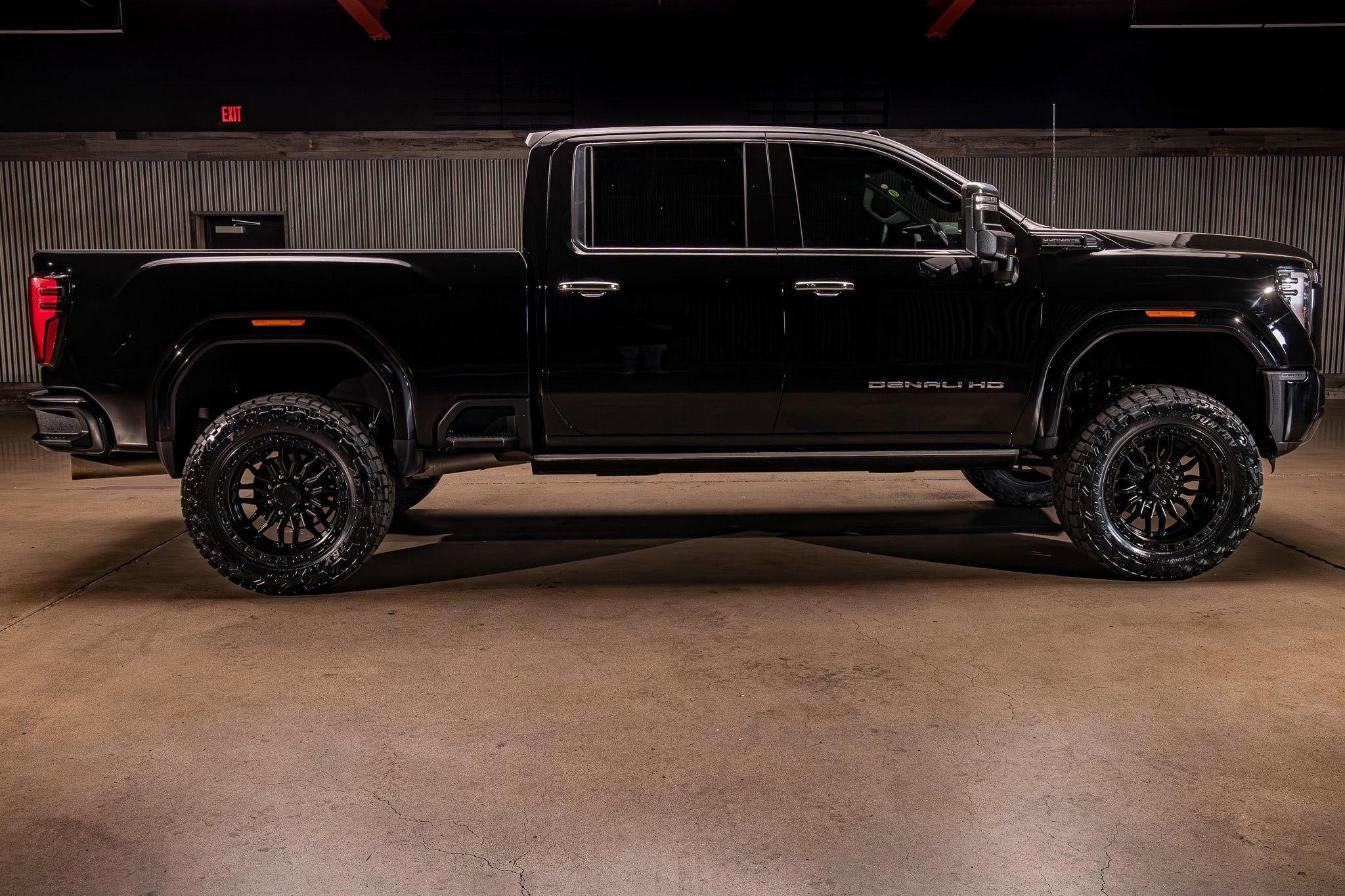 Used 2025 GMC Sierra 3500 Denali Ultimate image 11