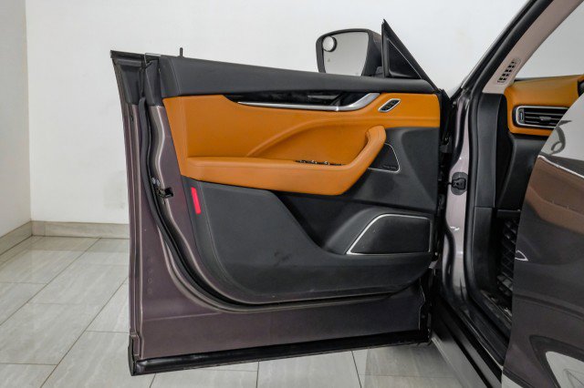 Used 2017 Maserati Levante S image 40