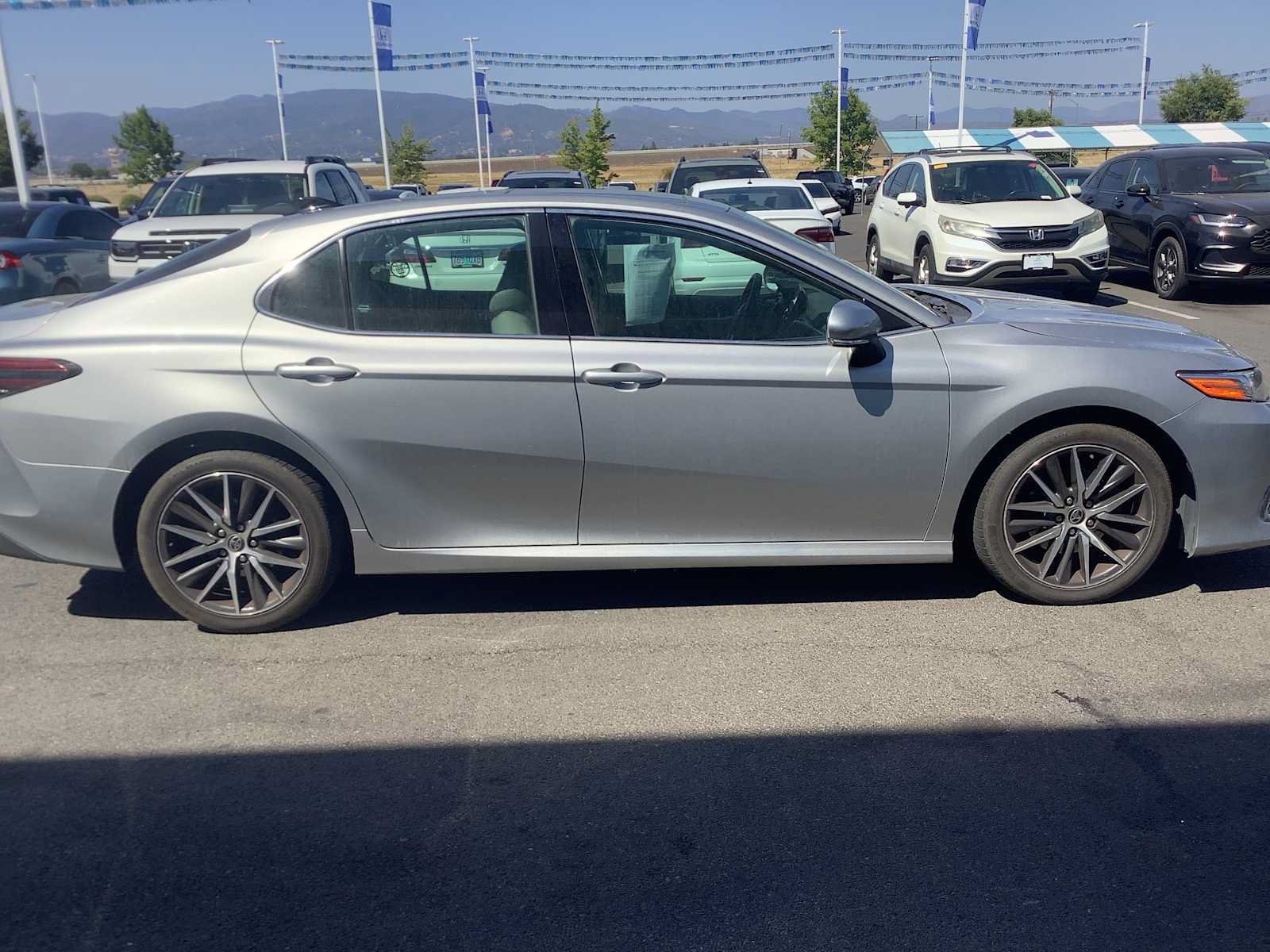 Used 2021 Toyota Camry XLE w/ Navigation Package AWD/4WD image 7