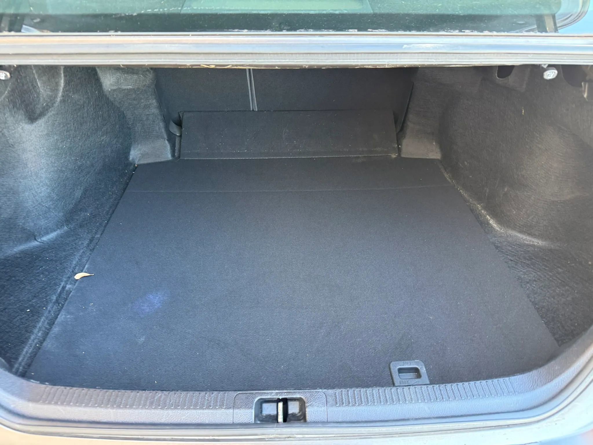 Used 2019 Toyota Camry LE FWD image 20