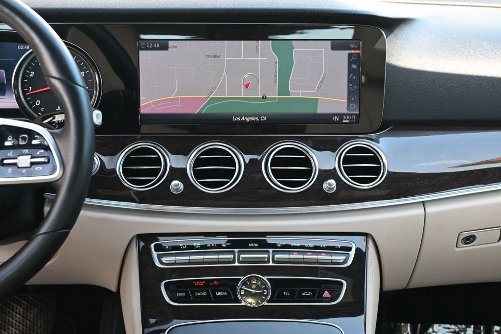 Used 2019 Mercedes-Benz E 300 image 11