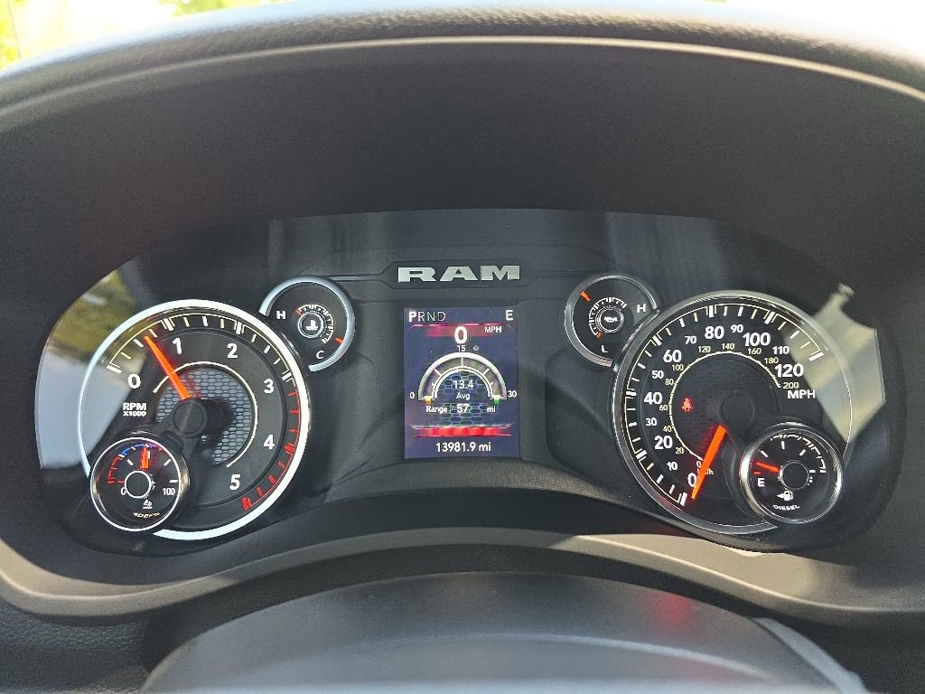 Used 2024 RAM 2500 Big Horn w/ Sport Appearance Package AWD/4WD image 17
