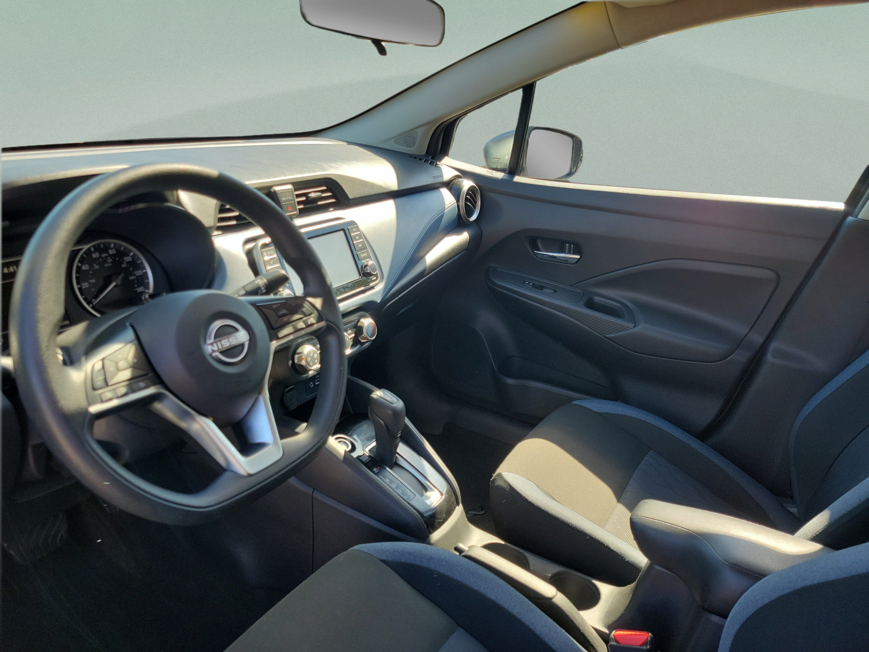 Used 2025 Nissan Versa SV FWD image 16
