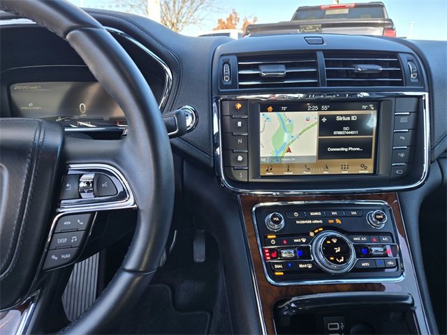 Used 2017 Lincoln Continental Reserve w/ Technology Package image 13