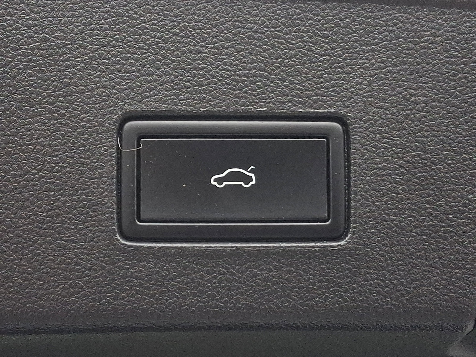 Used 2023 Volkswagen Atlas Cross Sport SEL Premium R-Line image 32