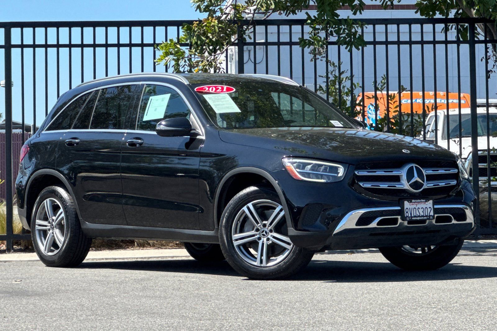 Used 2021 Mercedes-Benz GLC 300 image 2