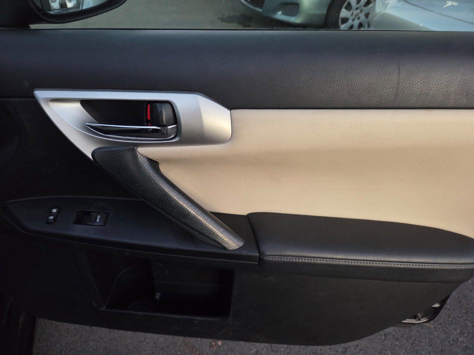 Used 2012 Lexus CT 200h Premium w/ Premium Audio Pkg image 12