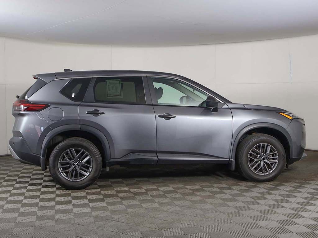 Used 2023 Nissan Rogue S image 23
