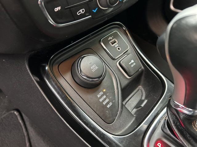 Used 2020 Jeep Compass Limited w/ Luxury Seat Group image 27
