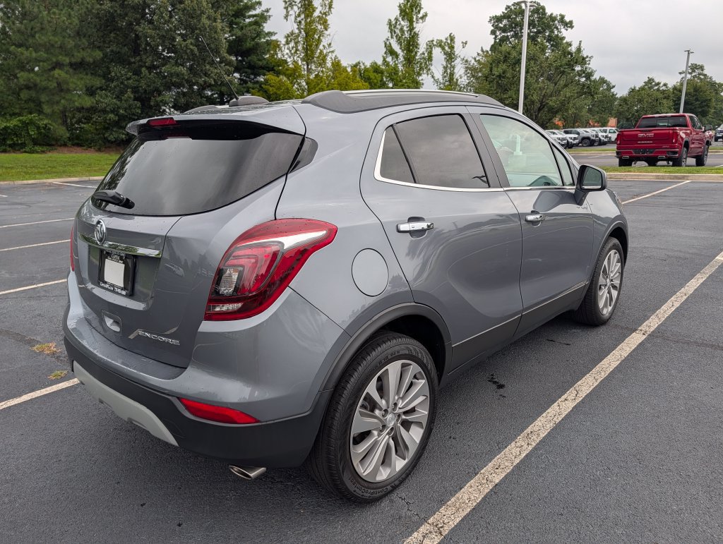 Used 2020 Buick Encore Preferred FWD image 24