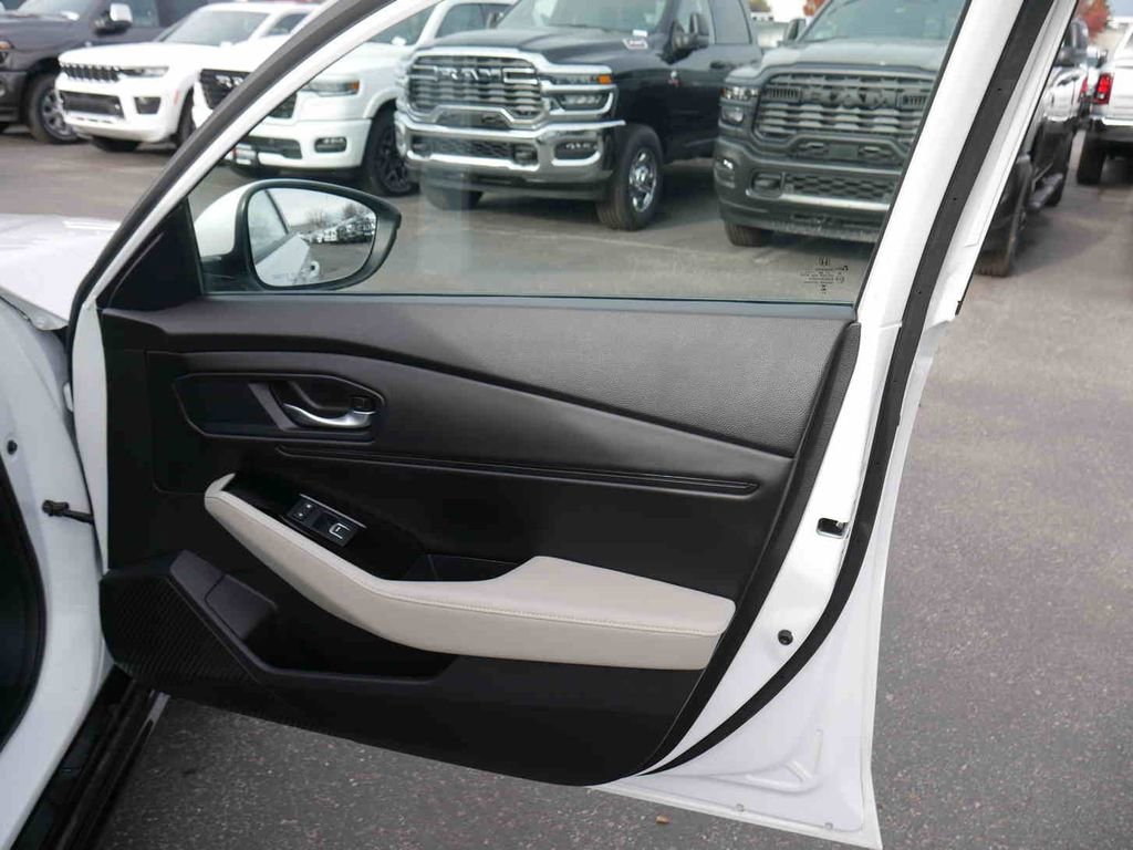 Used 2024 Honda Accord Touring image 23