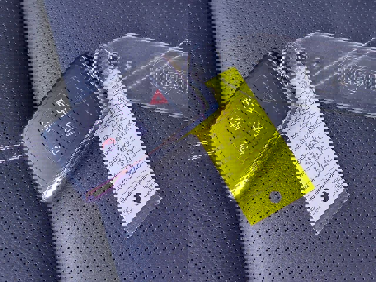 Used 2022 Land Rover Range Rover Velar R-Dynamic S image 35