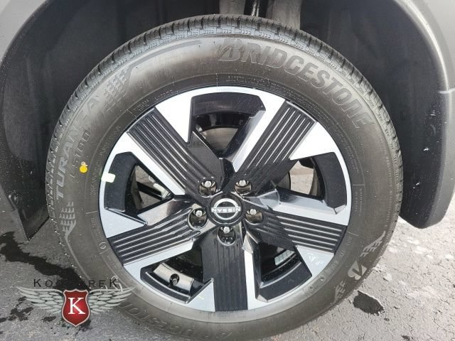 New 2026 Nissan Kicks SV w/ Cold Weather Package AWD/4WD image 7