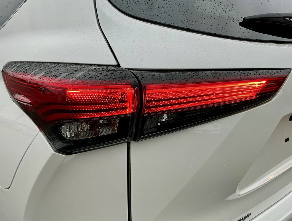 Used 2020 Toyota Highlander XLE image 15