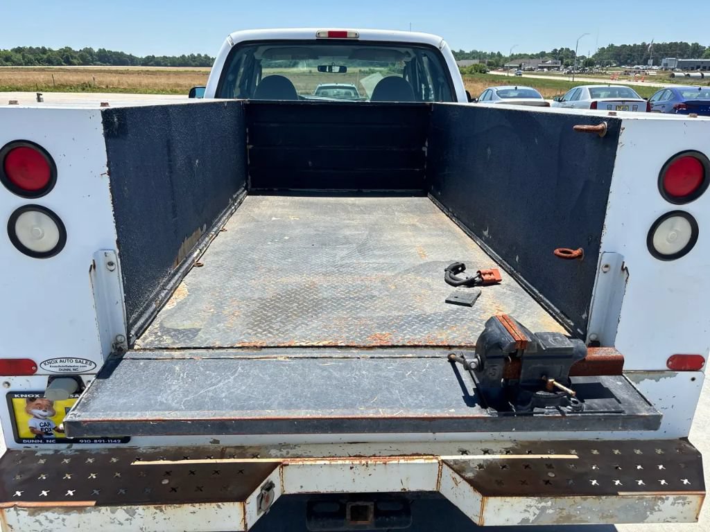 Used 2006 Ford F250 XL RWD image 6