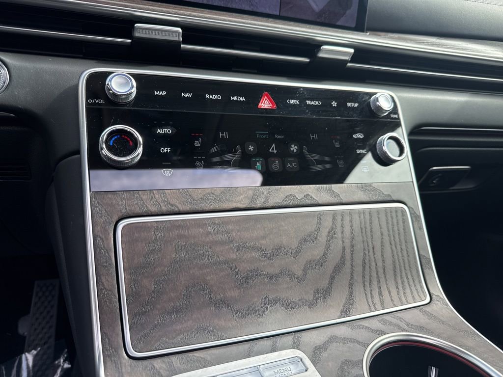 Used 2025 Genesis GV80 2.5T Advanced image 22