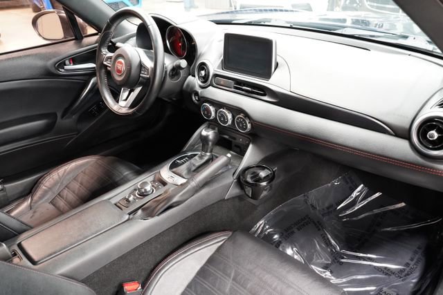 Used 2018 FIAT 124 Spider Abarth w/ Convenience Group RWD image 16
