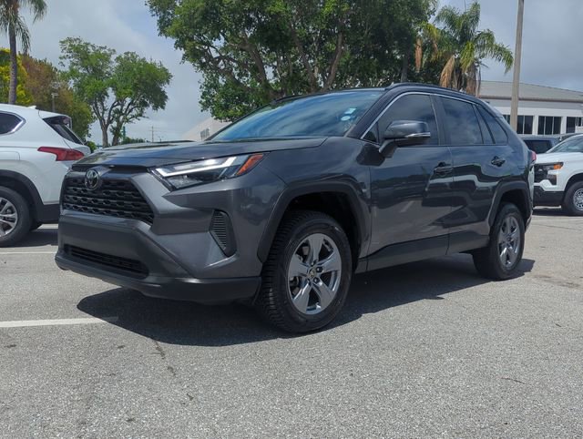 Used 2022 Toyota RAV4 XLE image 3