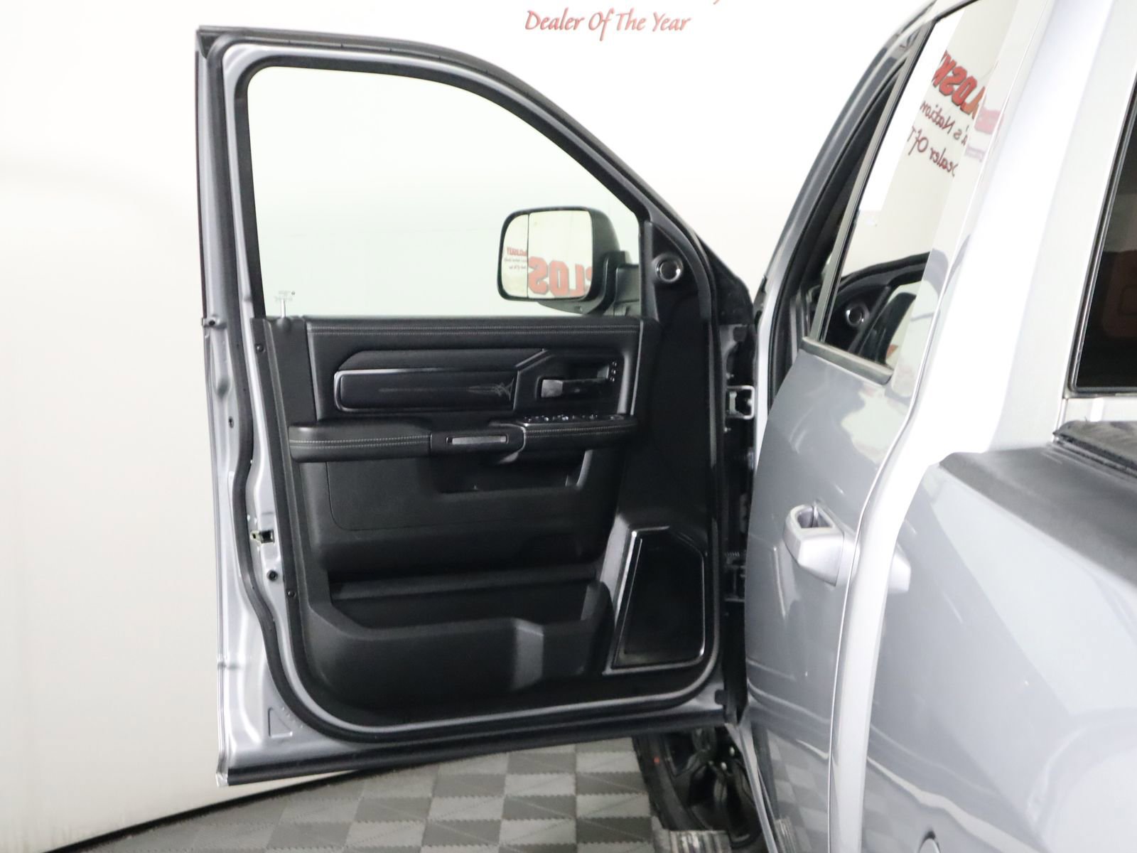 Used 2022 RAM 2500 Limited image 25