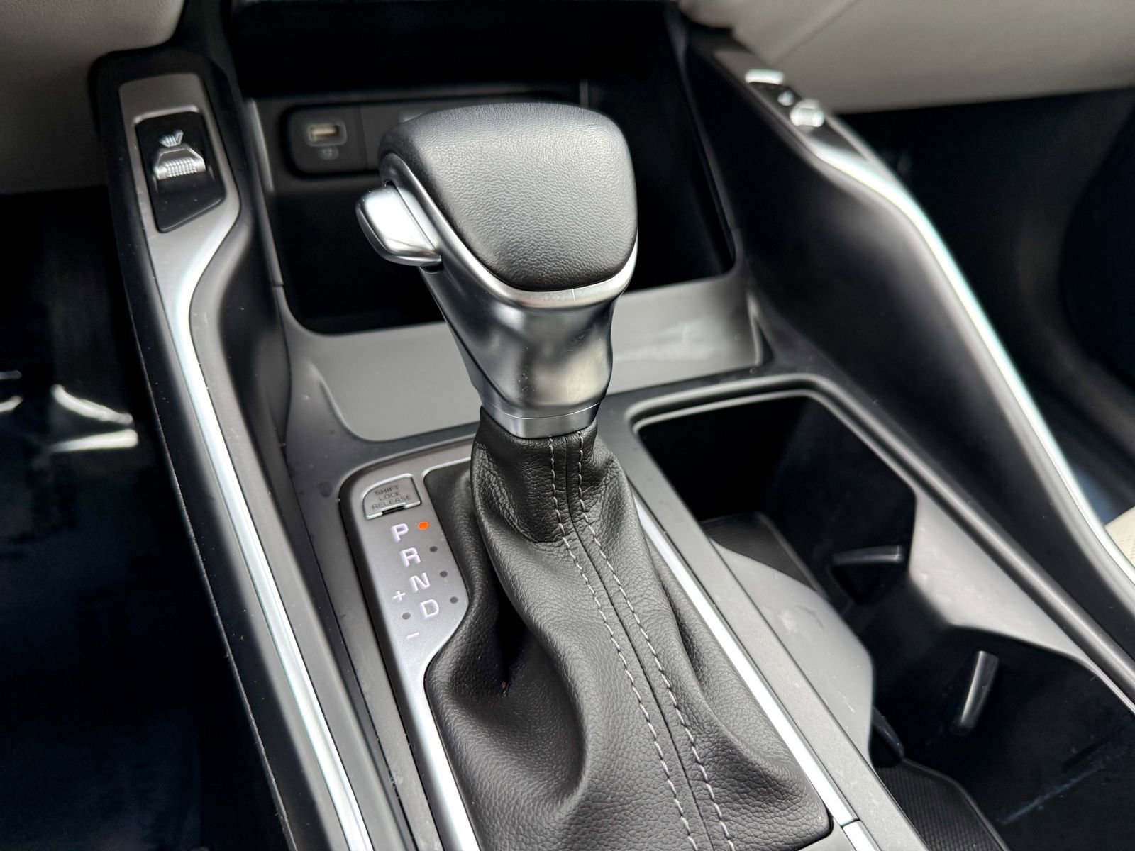 Used 2023 Kia Sorento S image 28