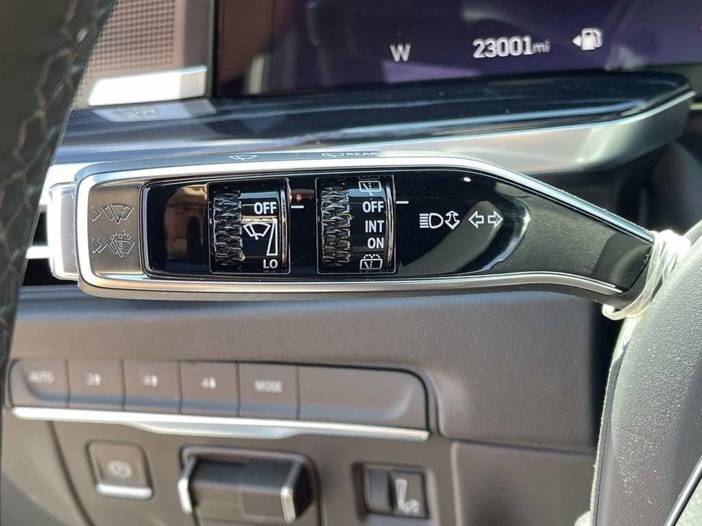 Certified 2025 Cadillac Escalade Sport AWD/4WD image 43