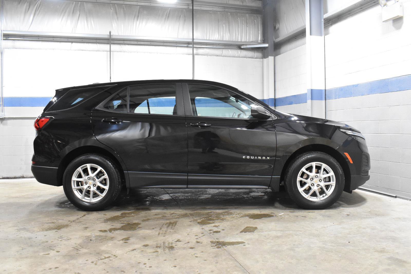 Used 2022 Chevrolet Equinox LS AWD/4WD image 28