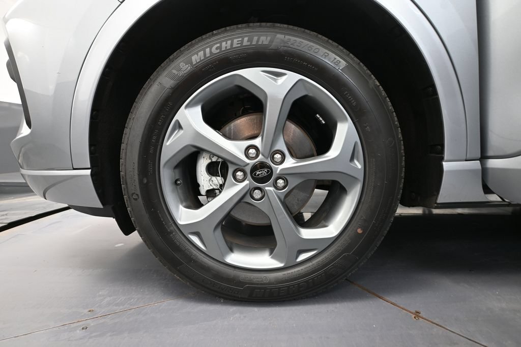 Used 2023 Ford Escape ST-Line w/ Tech Pack #1 AWD/4WD image 13