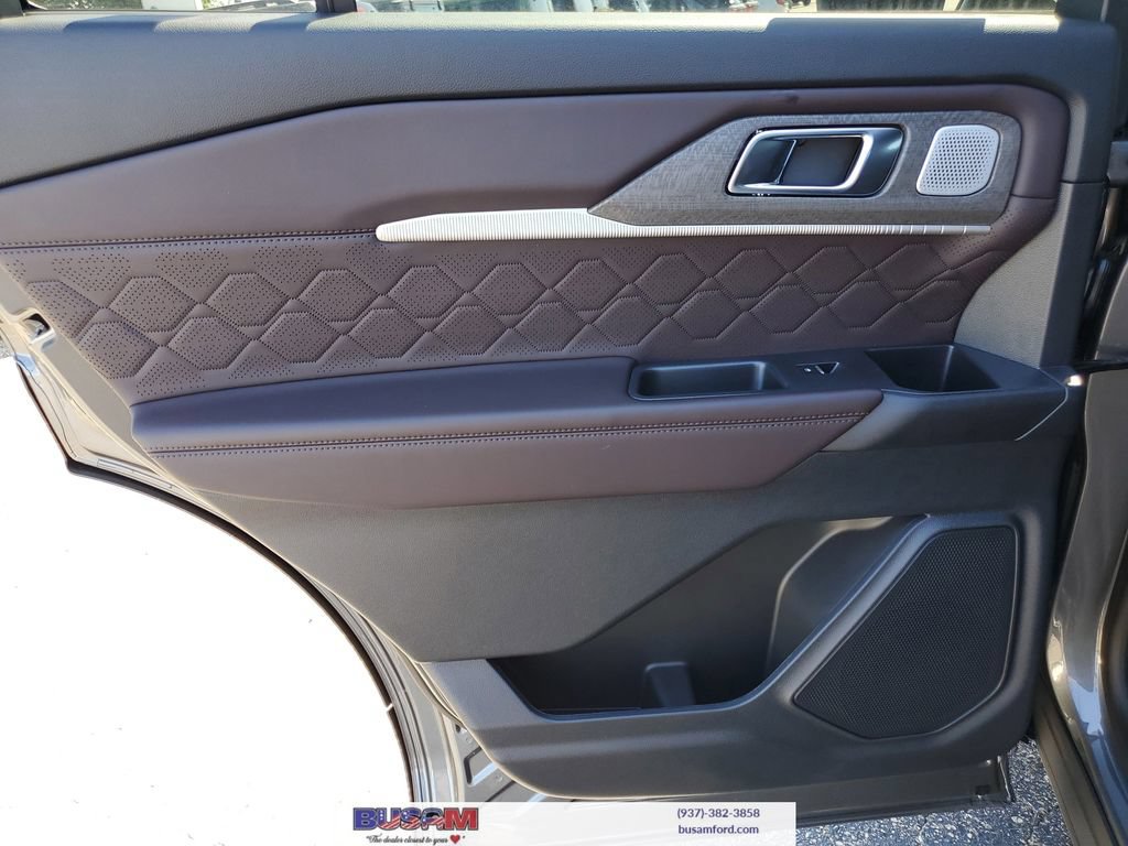 New 2026 Ford Explorer Platinum w/ LUX Leather Package AWD/4WD image 17