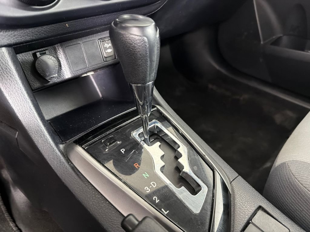Used 2016 Toyota Corolla L FWD image 29