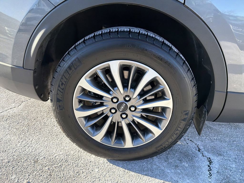 Certified 2023 Lincoln Nautilus AWD w/ Premium Package image 32