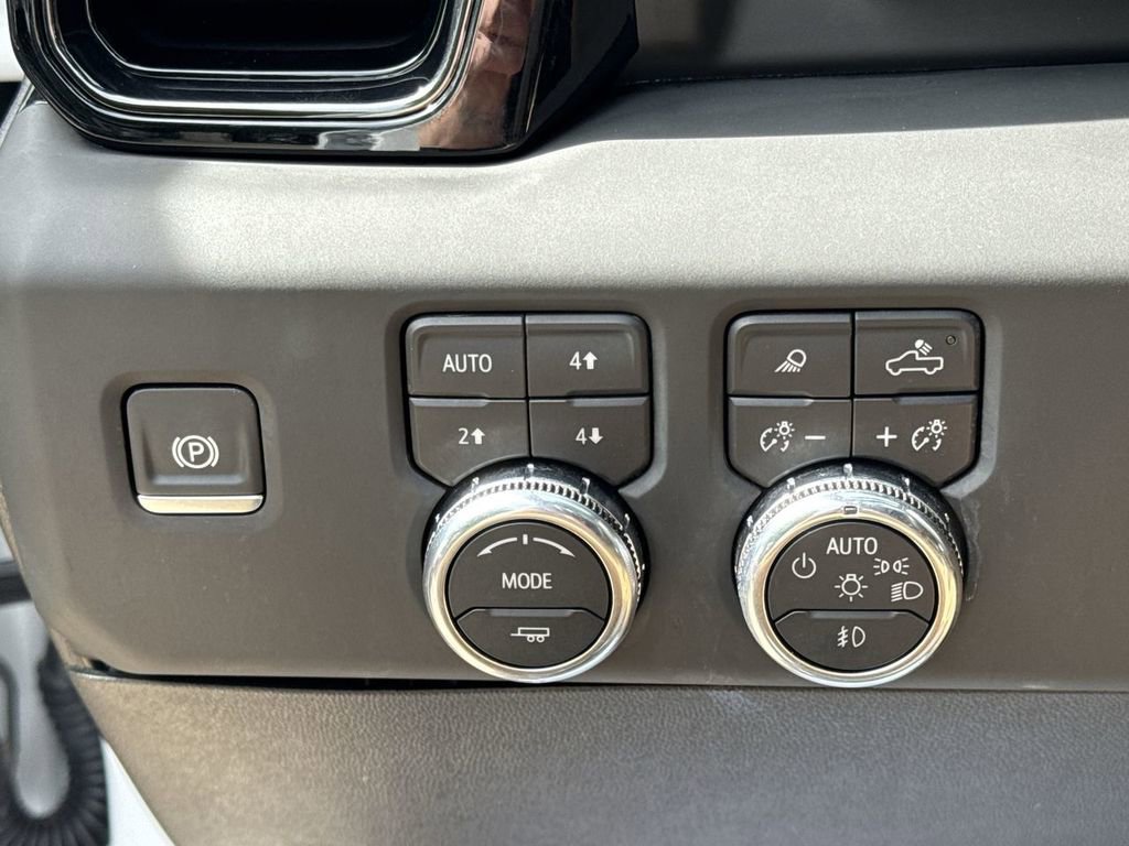 Certified 2025 GMC Sierra 2500 AT4X w/ AT4X AEV Edition AWD/4WD image 21