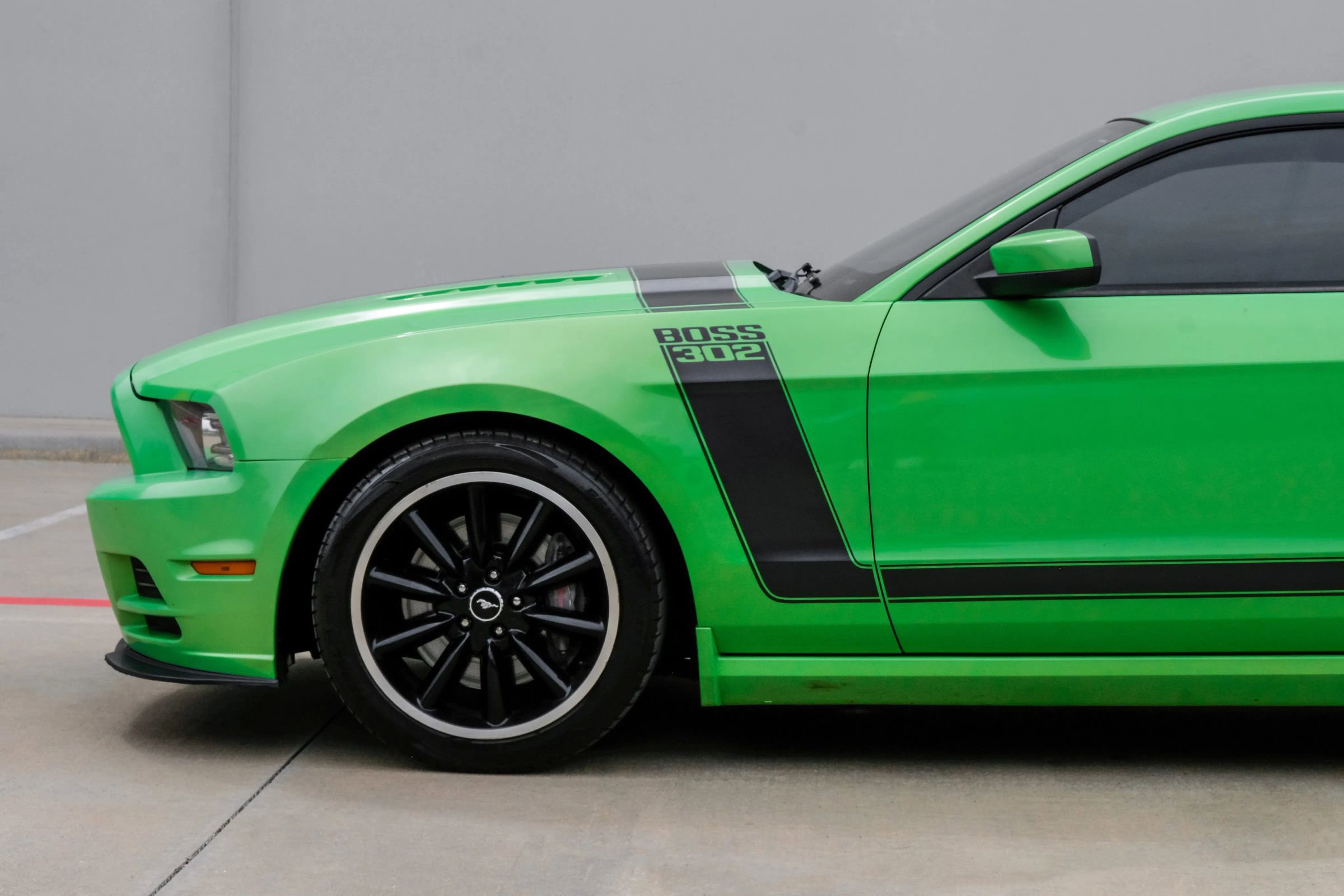 Used 2013 Ford Mustang Boss 302 w/ Boss 302 Accessory Pkg RWD image 9