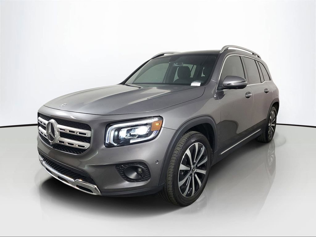 Used 2023 Mercedes-Benz GLB 250 image 3