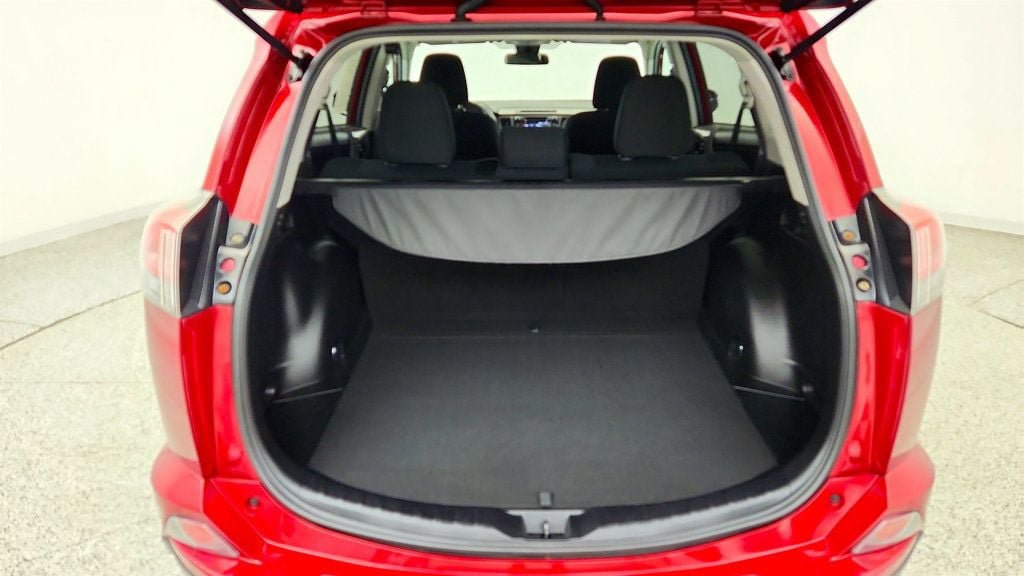 Used 2018 Toyota RAV4 LE w/ All Weather Liner Package AWD/4WD image 20