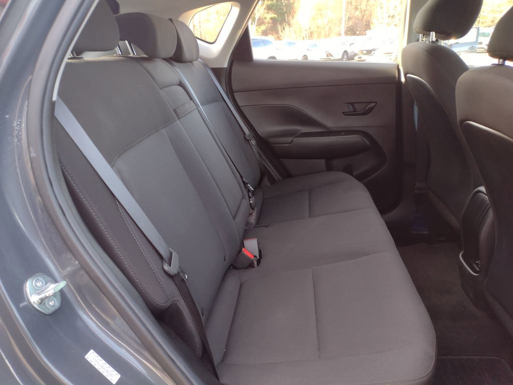 Used 2024 Hyundai Kona SE image 19