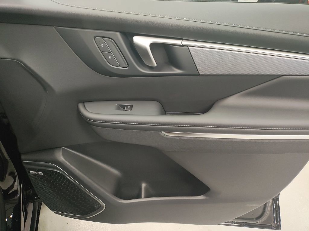 New 2026 Buick Enclave Sport Touring w/ Power Package image 9