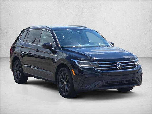 Used 2024 Volkswagen Tiguan SE FWD image 3