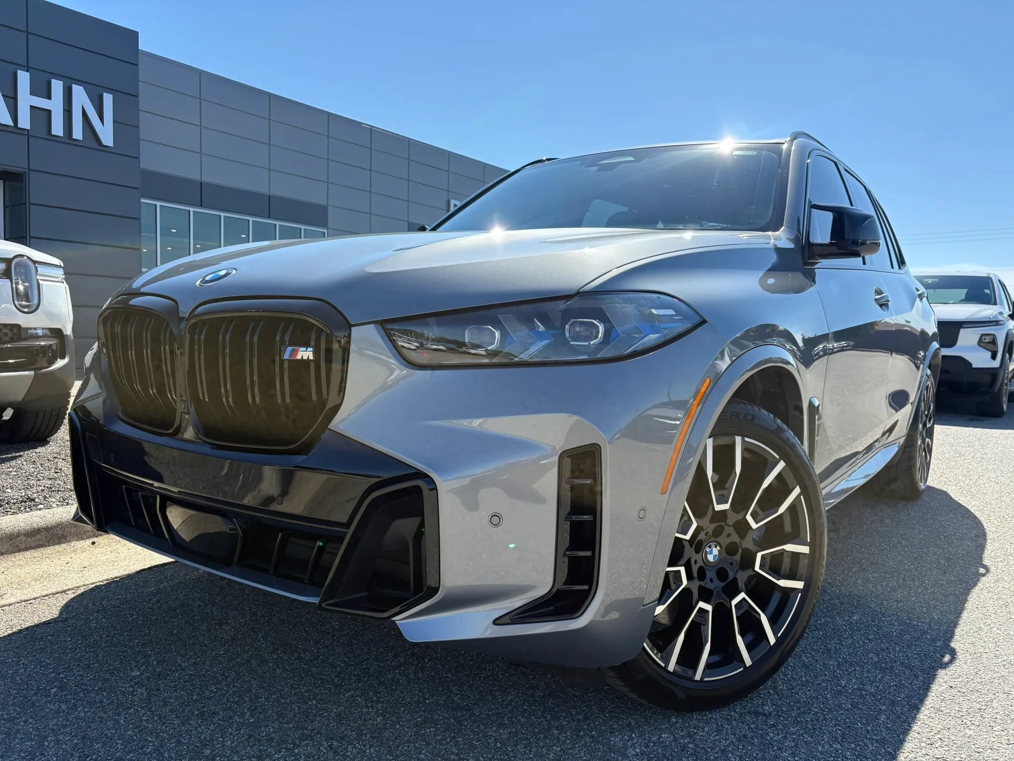 Used 2024 BMW X5 M60i w/ Climate Comfort Package AWD/4WD image 1