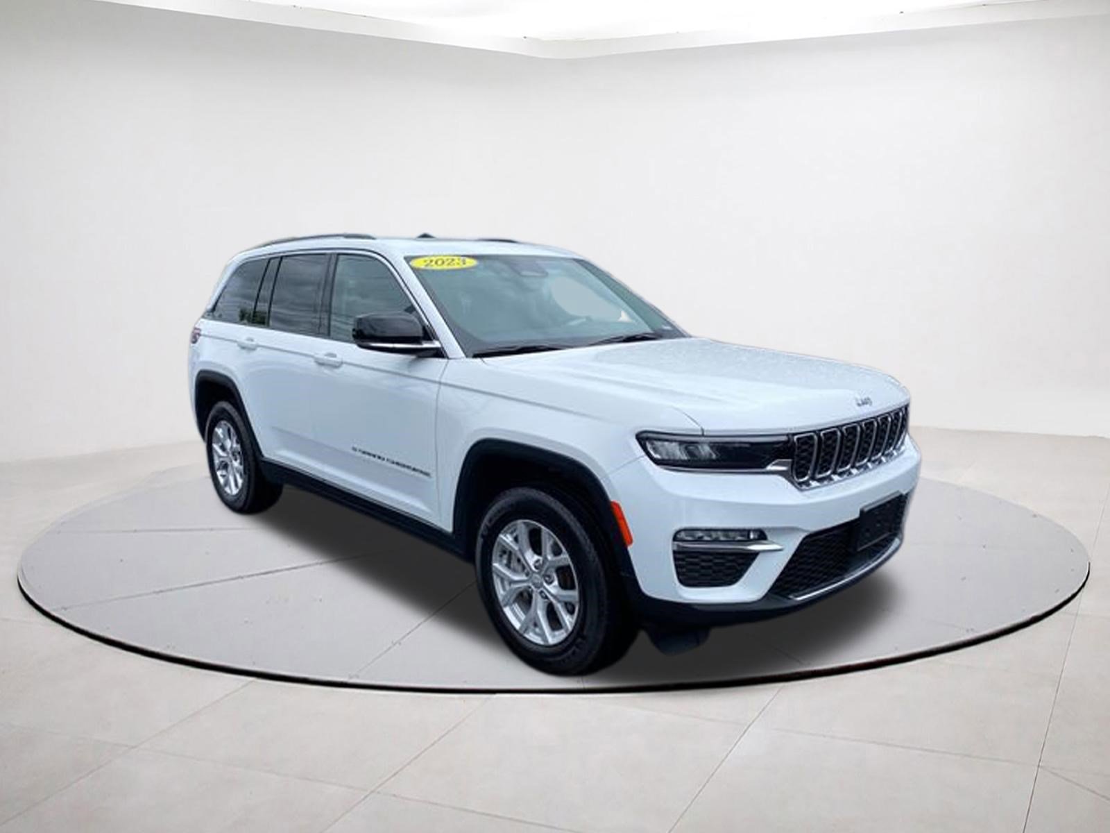 Used 2023 Jeep Grand Cherokee Limited w/ Trailer Tow Prep Group (B) AWD/4WD 360° Tour