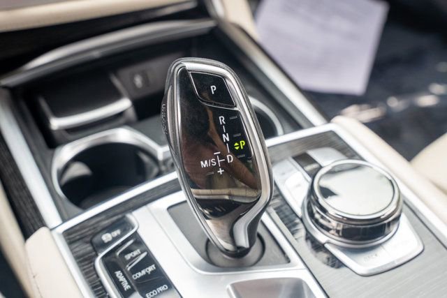 Used 2019 BMW 740i w/ Executive Package RWD image 26