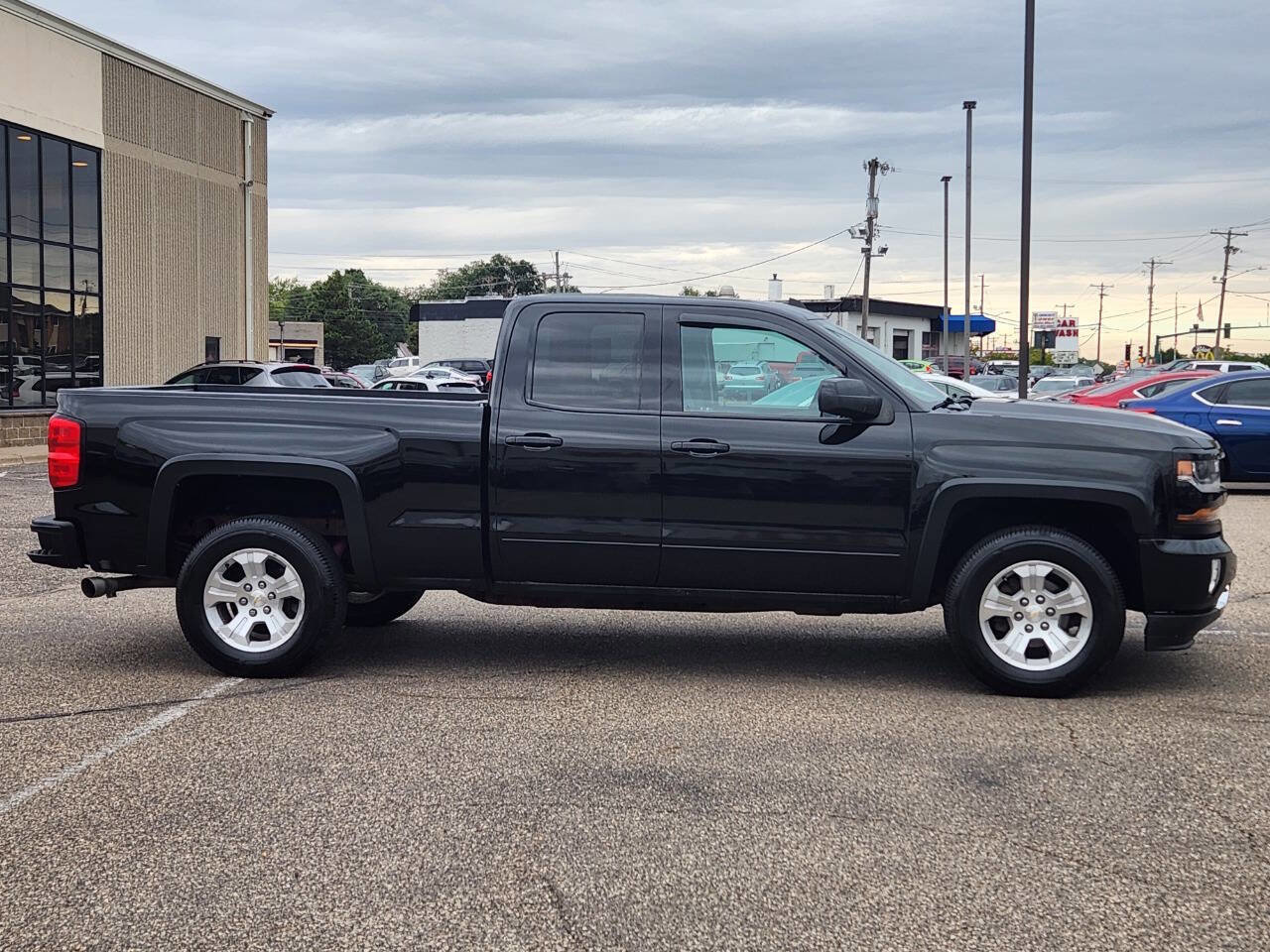 Used 2016 Chevrolet Silverado 1500 LT w/ All Star Edition image 11
